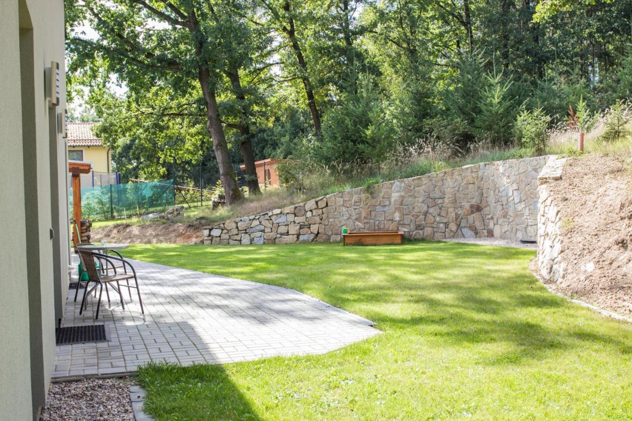 Apartmany Pod Lesem II Rodvinov Exterior photo